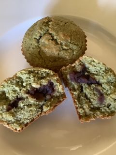 A picture of Oatmeal muffin.