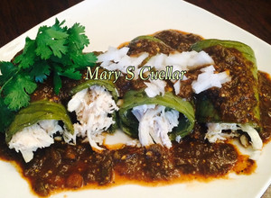 Una foto de Nopales rellenos de pollo 🇲🇽 * Receta -Mary S Cuellar🇲🇽