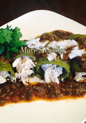 Una foto de Nopales rellenos de pollo 🇲🇽 * Receta -Mary S Cuellar🇲🇽