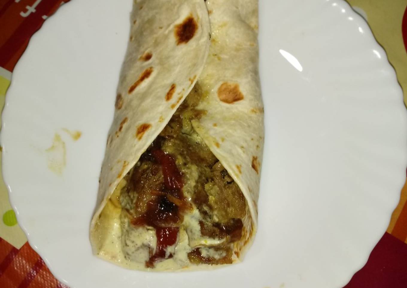 Fajitas de kebab de cerdo con salsa de yogur
