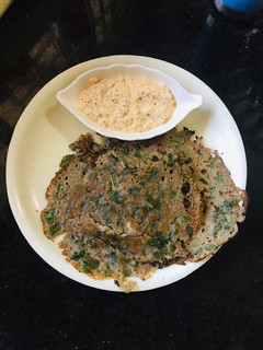 மிக்ஸிங் முருங்கைகீரை தோசை(murungaikeerai dosai recipe in tamil) செய்முறை முக்கிய புகைப்படம்