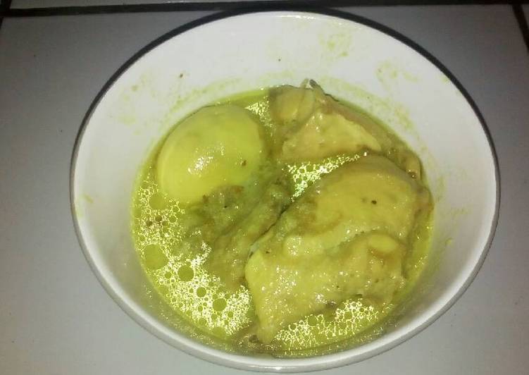 Resep Opor Ayam Kuah Kuning Yang Menggugah Selera