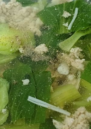 Hình của món Canh nấm cải thìa nấu thịt xay.