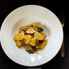 A picture of Creamy Farfalle Pasta with Mushroom & Spinach.