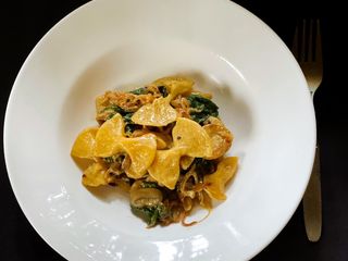 Creamy Farfalle Pasta with Mushroom & Spinach