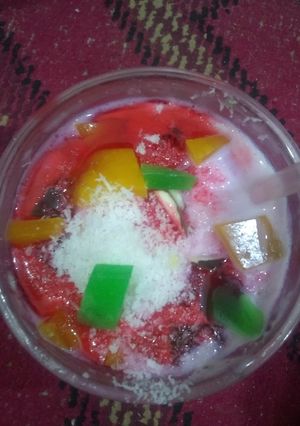 A picture of Strawberry falooda.