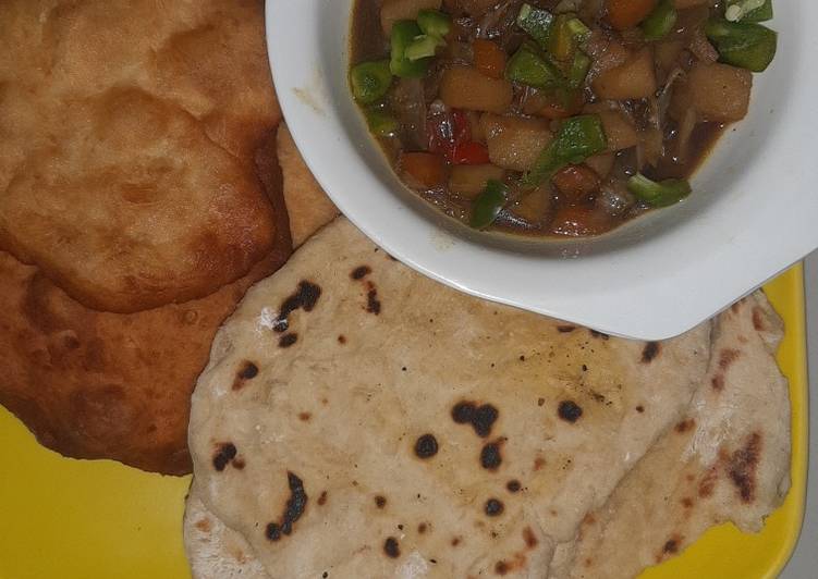 Parathas/chapati with mixed vegetable sauce