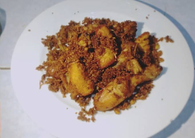 Ayam goreng lengkuas