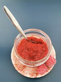 Una foto de Mermelada Keto de frambuesa y chía