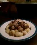 Ñoquis con Carne de Soja y Champiñones