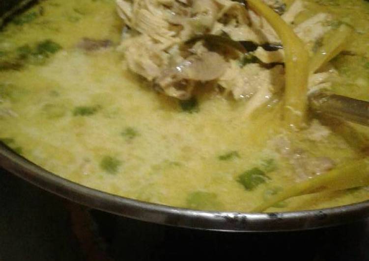 Langkah Mudah untuk Menyiapkan Soto ayam kuah santan, Lezat