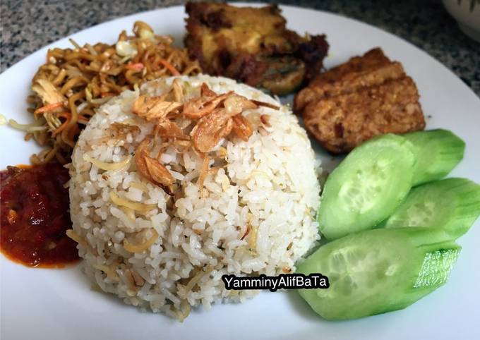 Bagaimana Membuat Nasi Liwet Presto (#PR_WanTuTeri), Menggugah Selera