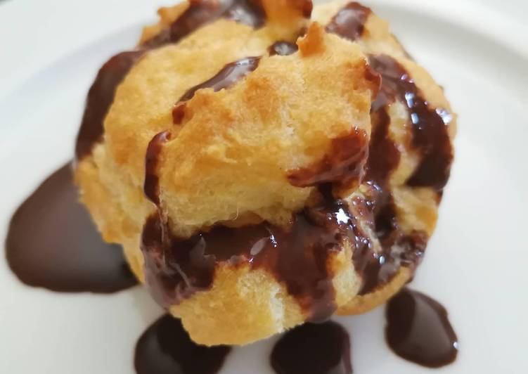 Comment Préparer Des Profiterole à la vanille sauce chocolat