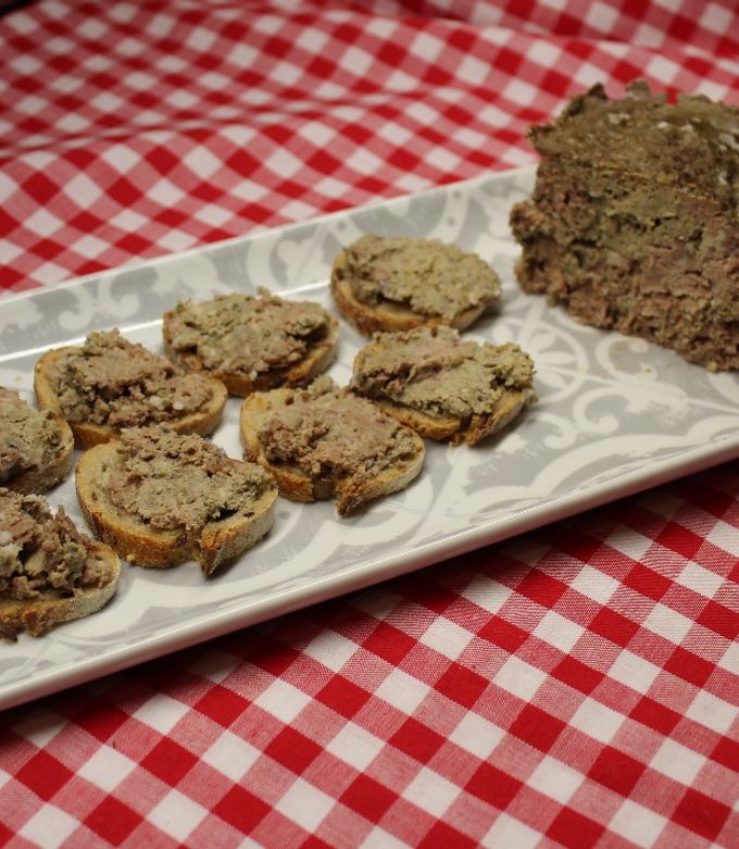 Une photo de Terrine de Foie de Volaille truffée et au whisky