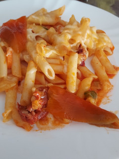 Una foto de Macarrones con chorizo gratinados
