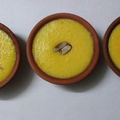A picture of Kesar Phirni.