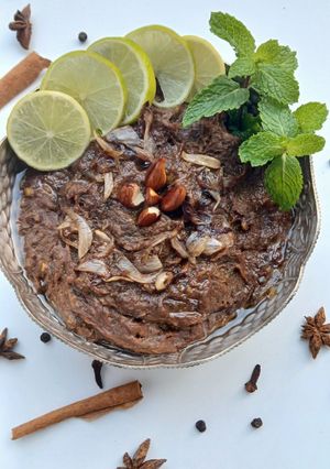A picture of Hyderabadi Mutton Haleem.