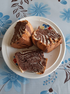 A picture of Zebra cake.