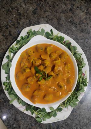 A picture of मेथी गट्टे की सब्जी.