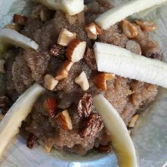 A picture of Banana & semolina sheera.