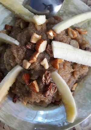A picture of Banana & semolina sheera.