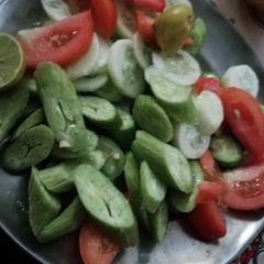 A picture of Green Salad.