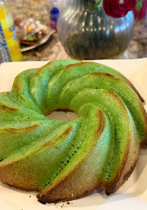 Hình của món Pandan chiffon cake mix (Bột bánh chiffon vị lá dứa).