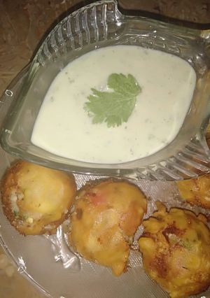 A picture of Chicken & potato balls.