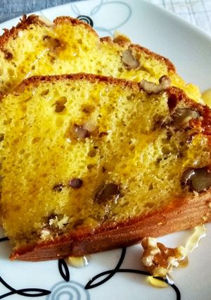 Una foto de Bizcocho de queso crema y nueces