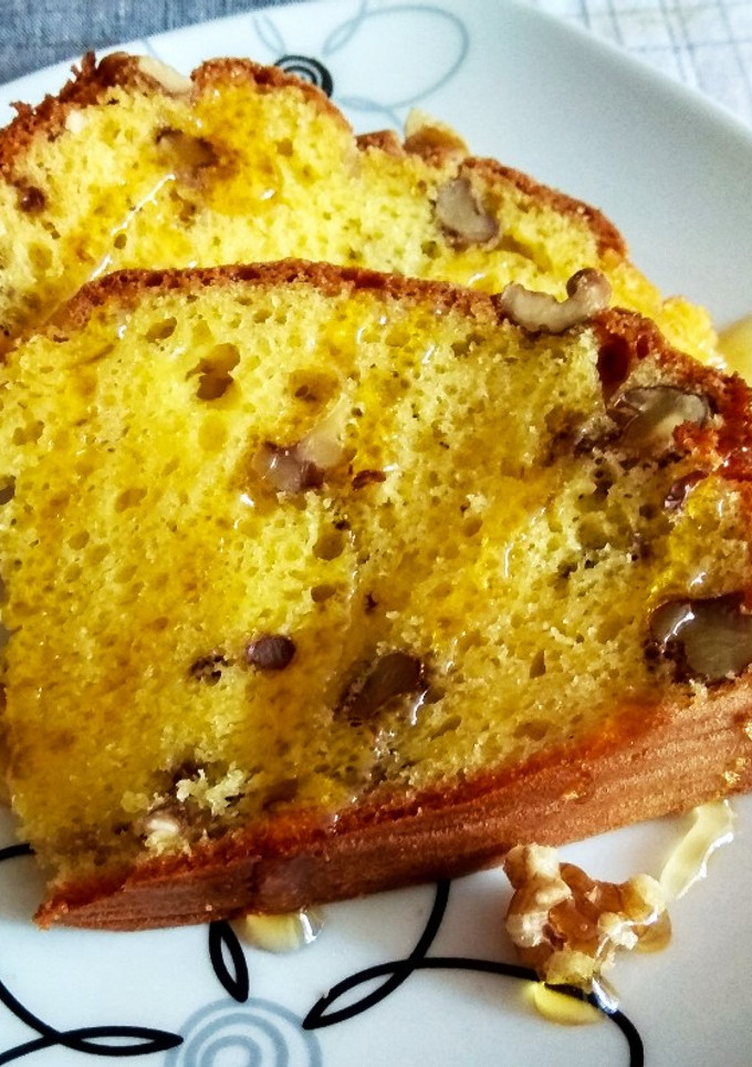 Una foto de Bizcocho de queso crema y nueces