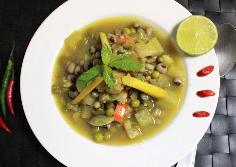 Lemony Vegetable, Soya & Lobia Stew