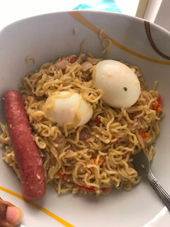 A picture of Noodles.