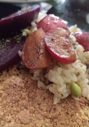 Una foto de Milanesas veganas de lenteja con arroz y verdura