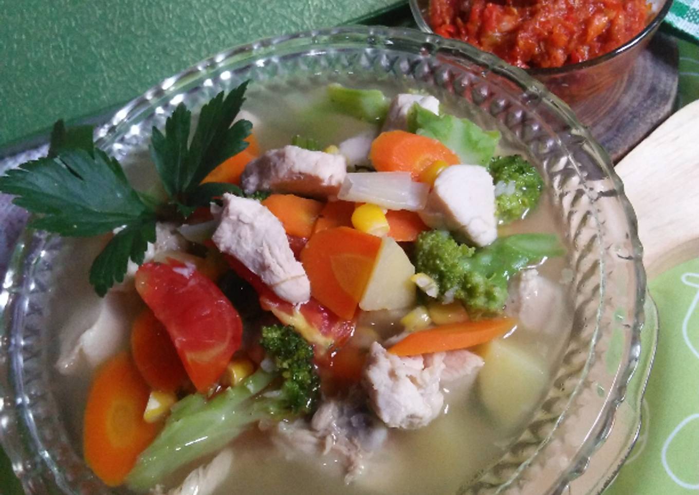 *sop ayam*