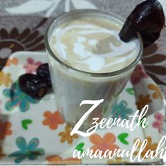A picture of Sapodilla and Dates Milkshake.