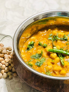 पंजाबी छोले (Punjabi chole recipe in Hindi) रेसिपी मुख्य फोटो