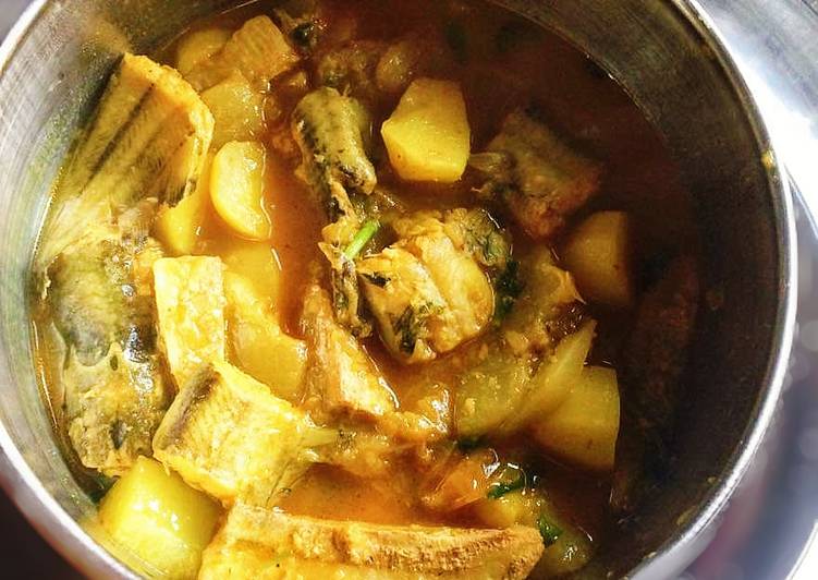 Simple Way to Prepare Any-night-of-the-week Barbel Fish Curry Shing Macher Jhol