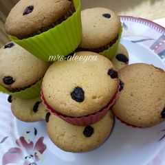 A picture of Vanilla cup cake.