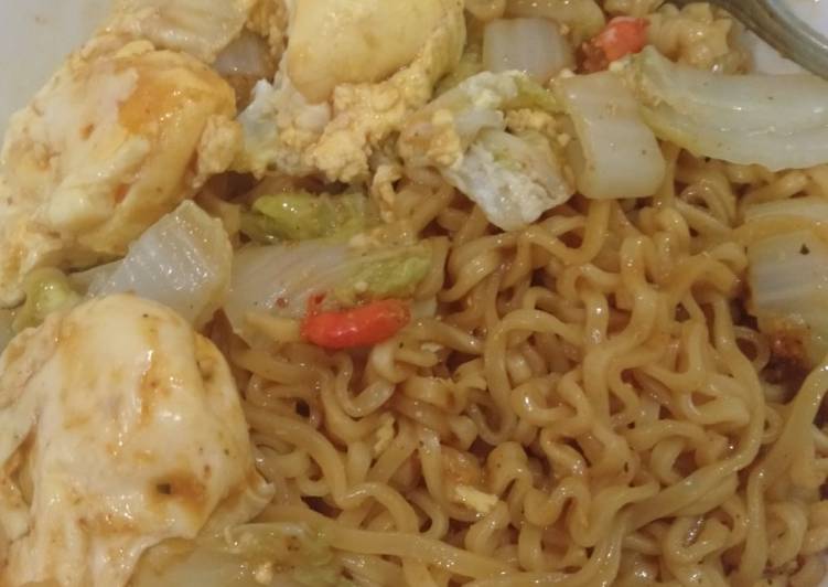 Langkah Mudah untuk Membuat Mie goreng pedasssss Anti Gagal