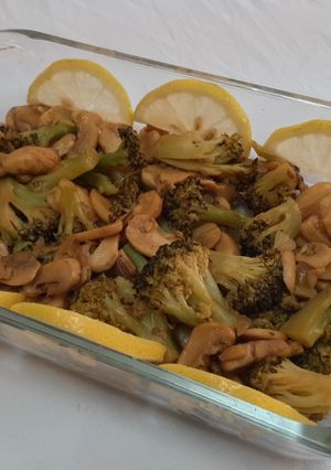 صورة لوصفة بروكولي بالفطر ودبس الرمان شي طيب 😋