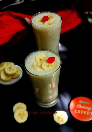बनाना आइसक्रीम शेक (banana ice cream shake recipe in Hindi) रेसिपी मुख्य फोटो
