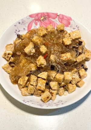 Tianbei and Mung Bean Noodles with Truffle Sauce 天貝松露醬冬粉 的食譜成品照片
