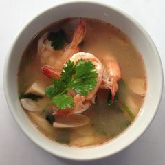 A picture of Spicy prawn soup.