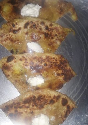 A picture of Potato parantha.