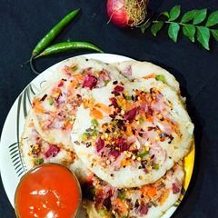 A picture of Poha Uttapam.