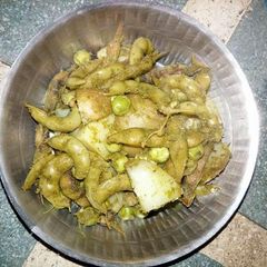A picture of Ubadiyu /Matla undhiyu.