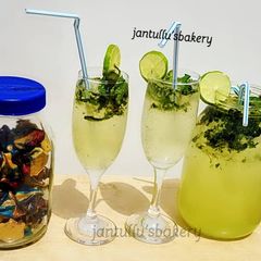 A picture of Virgin mojito.