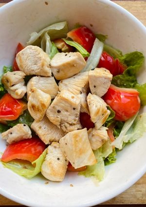 Hình của món Salad ức gà 🥗.