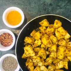 A picture of 3 spice aloo.