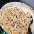 Pasta dengan saus krim dan ayam simpel